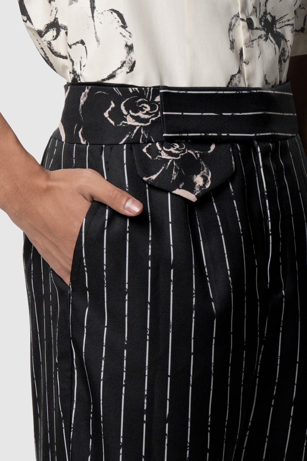 Gravorn Men Pants - Ebony