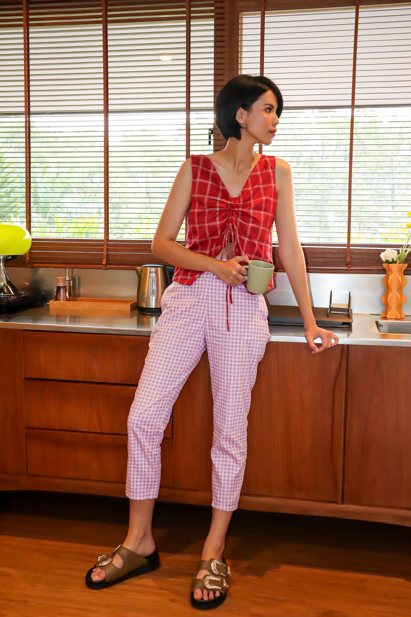 BASIC GINGHAM PENCIL PANTS IN LILAC