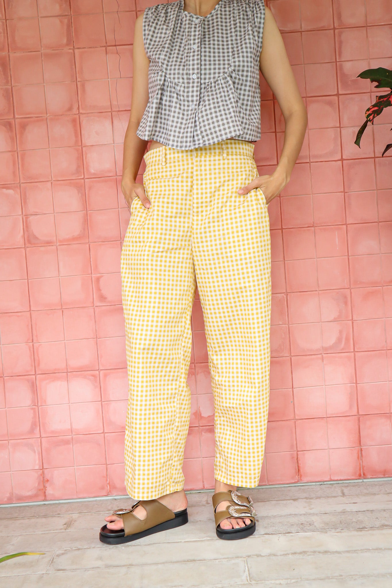 BASIC GINGHAM PANTS IN YELLOW