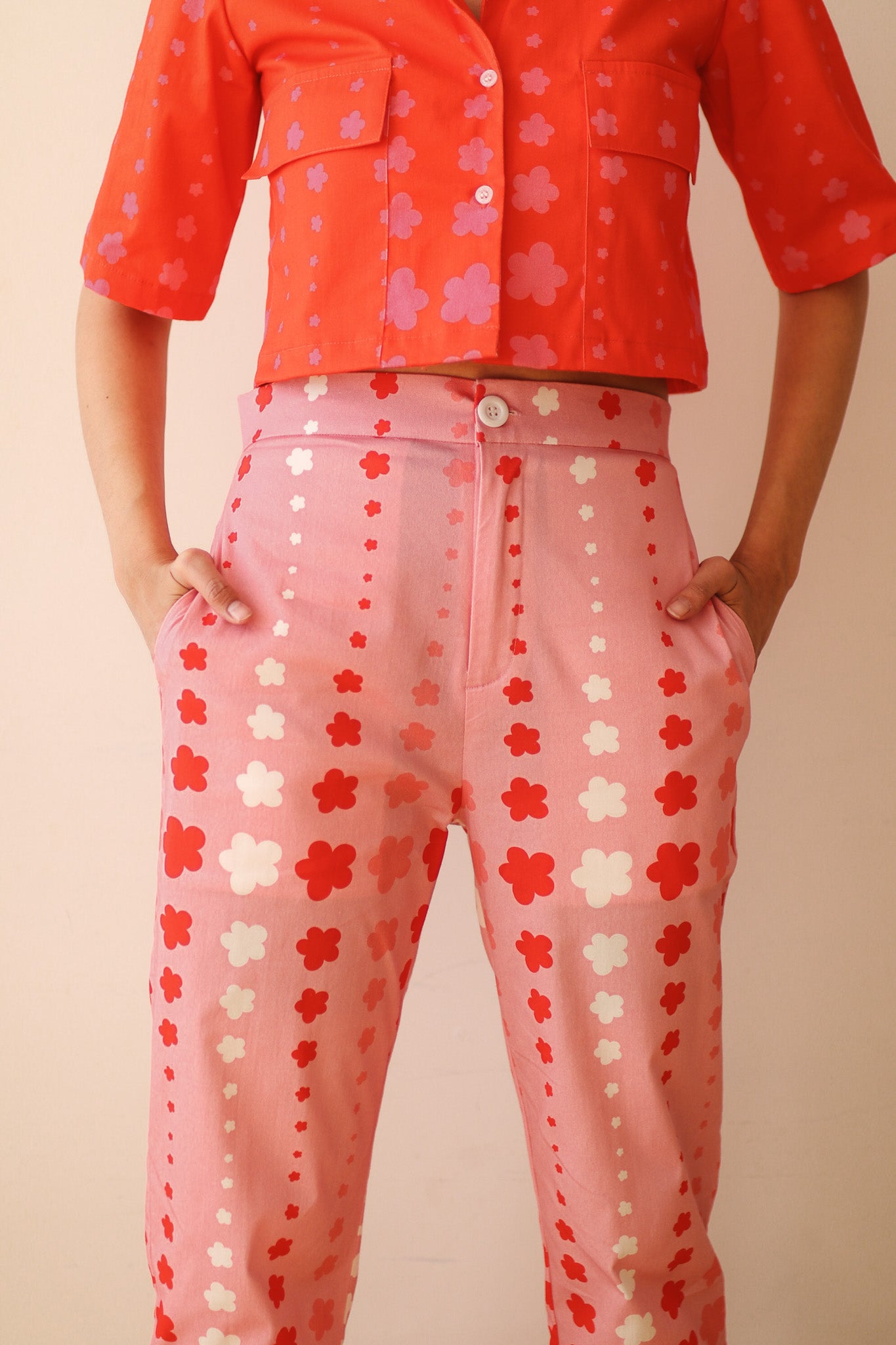 STARS PIPE TROUSERS IN PINK