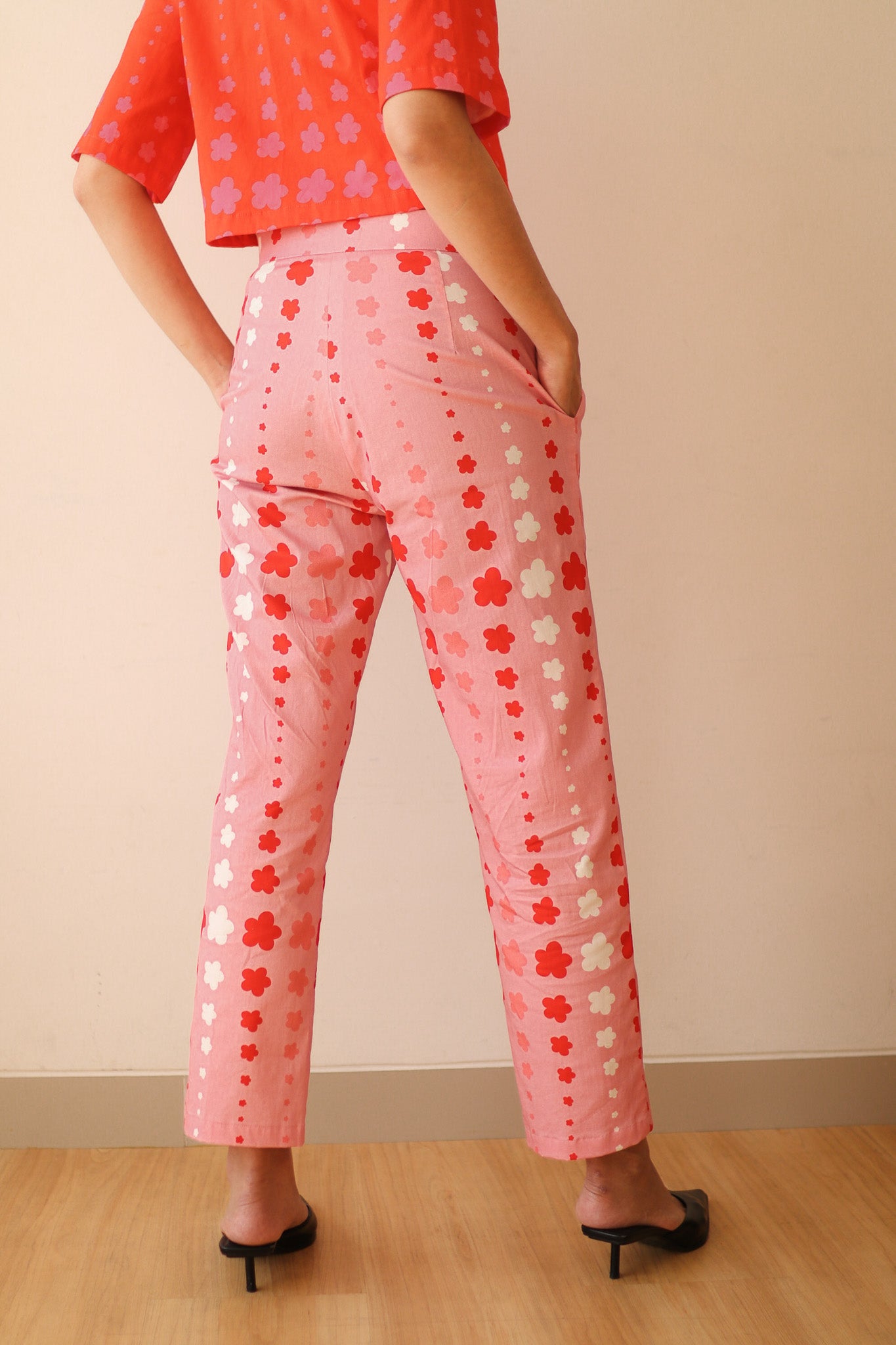 STARS PIPE TROUSERS IN PINK