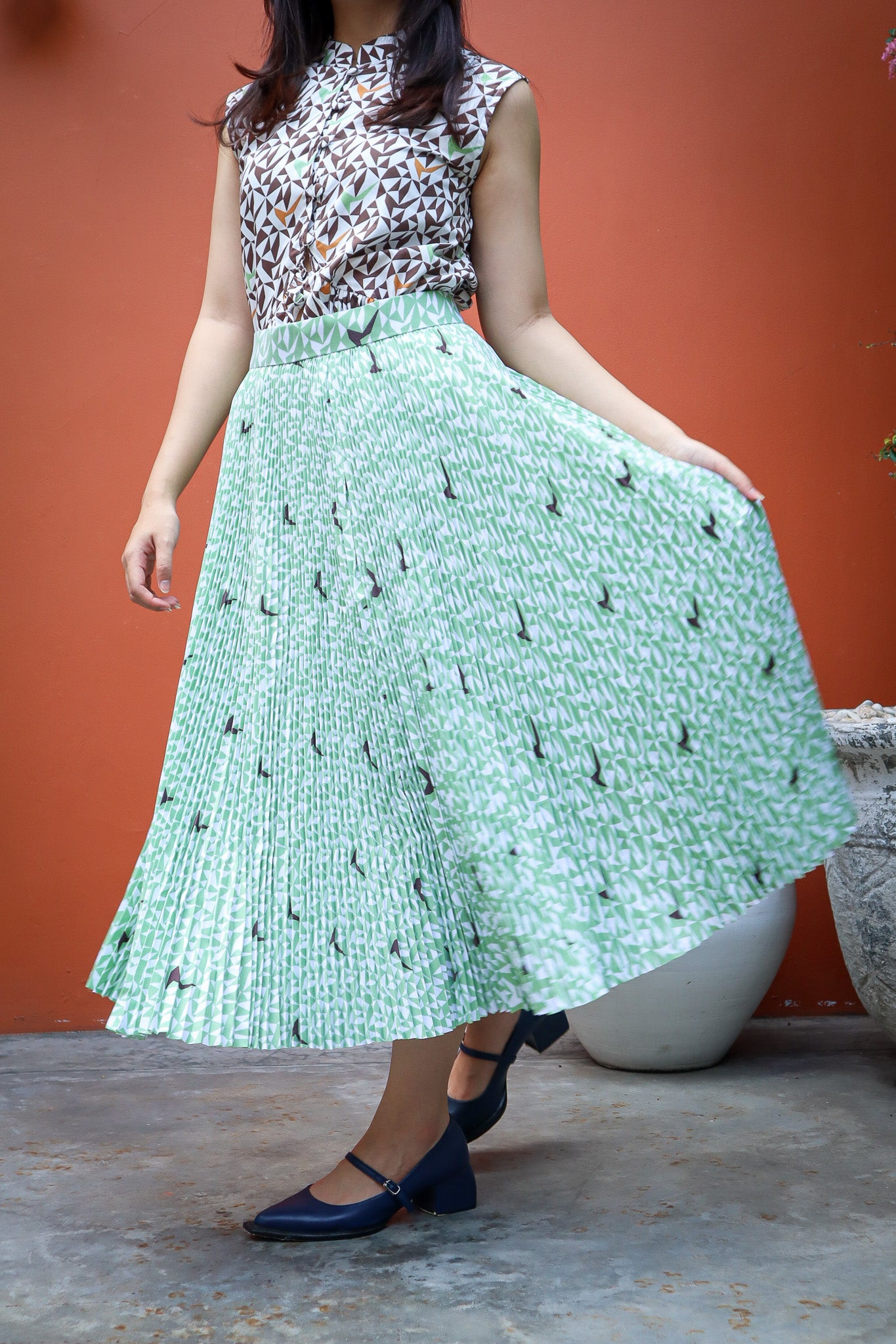 HORIZON UMBRELLA PLEATS SKIRT IN SAGE