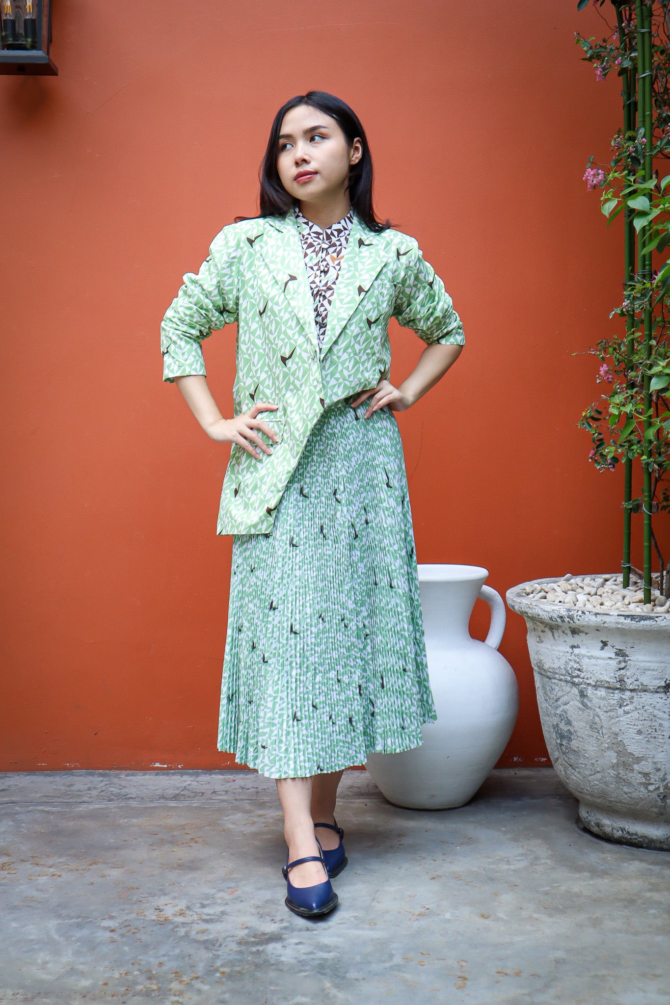 HORIZON ASYMMETRIC BLAZER IN SAGE
