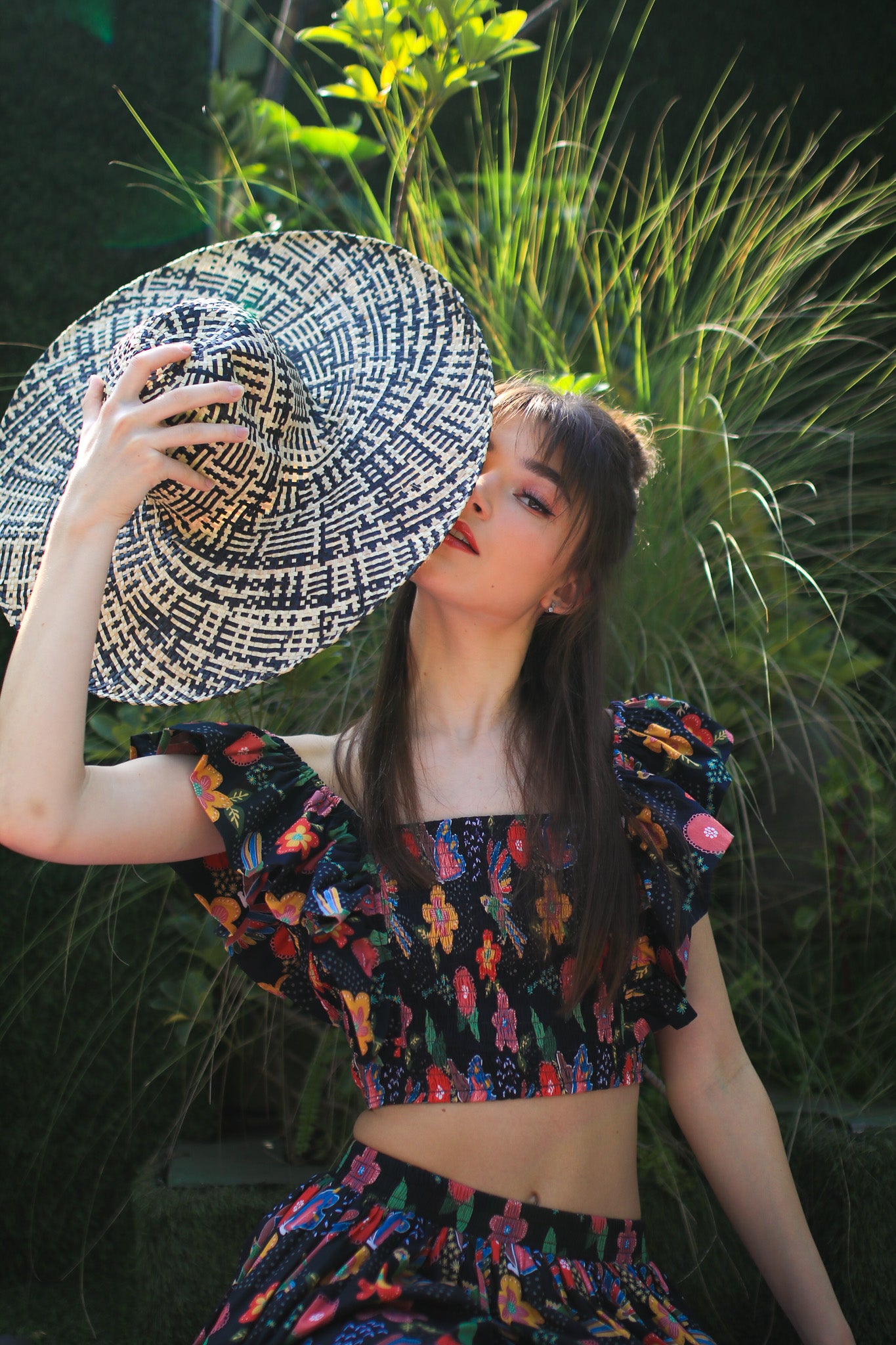 BLACK BIRD RUFFLE SMOCKED TOP