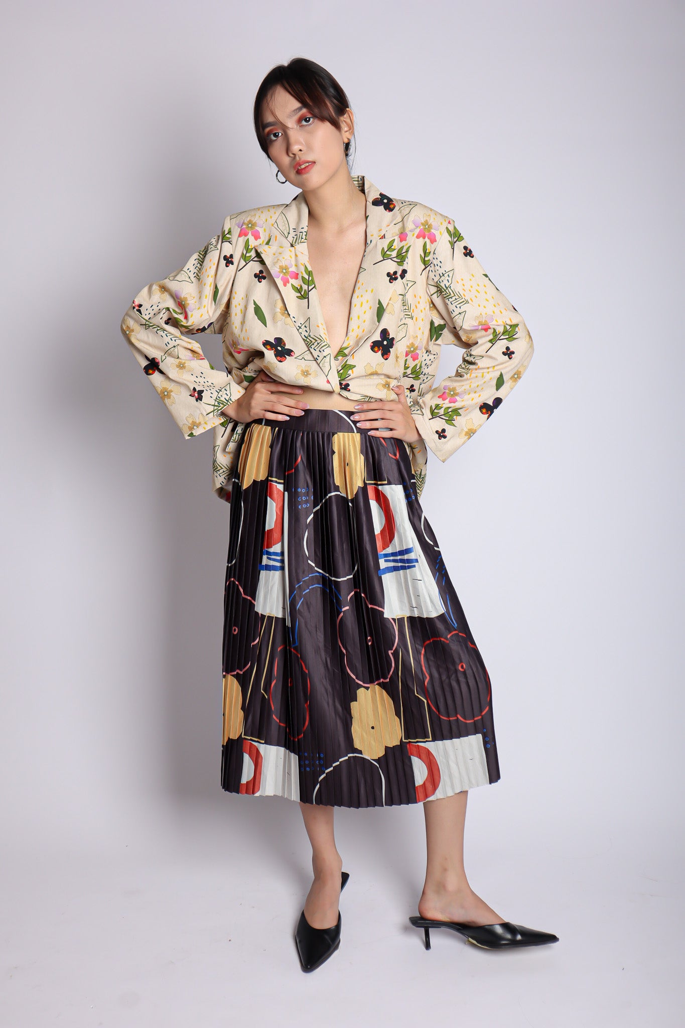 BEAU BLACK PLEATS SKIRT