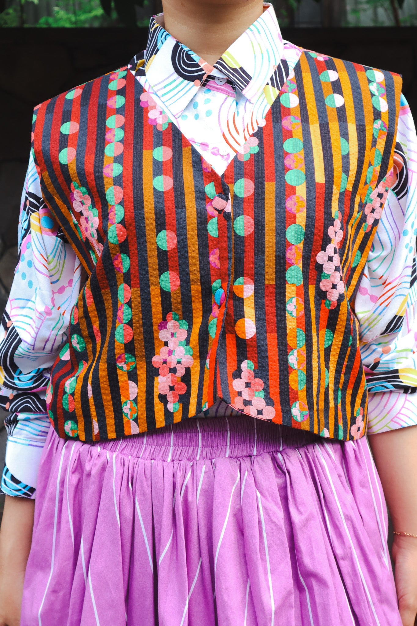 LUMINANCE VEST IN GOLD