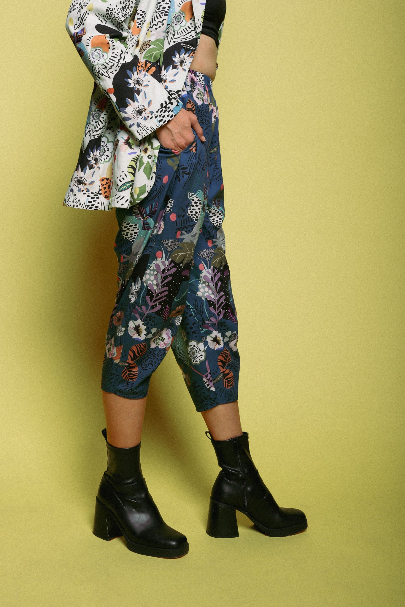 CHRYSANT OVAL PANTS IN BLUE
