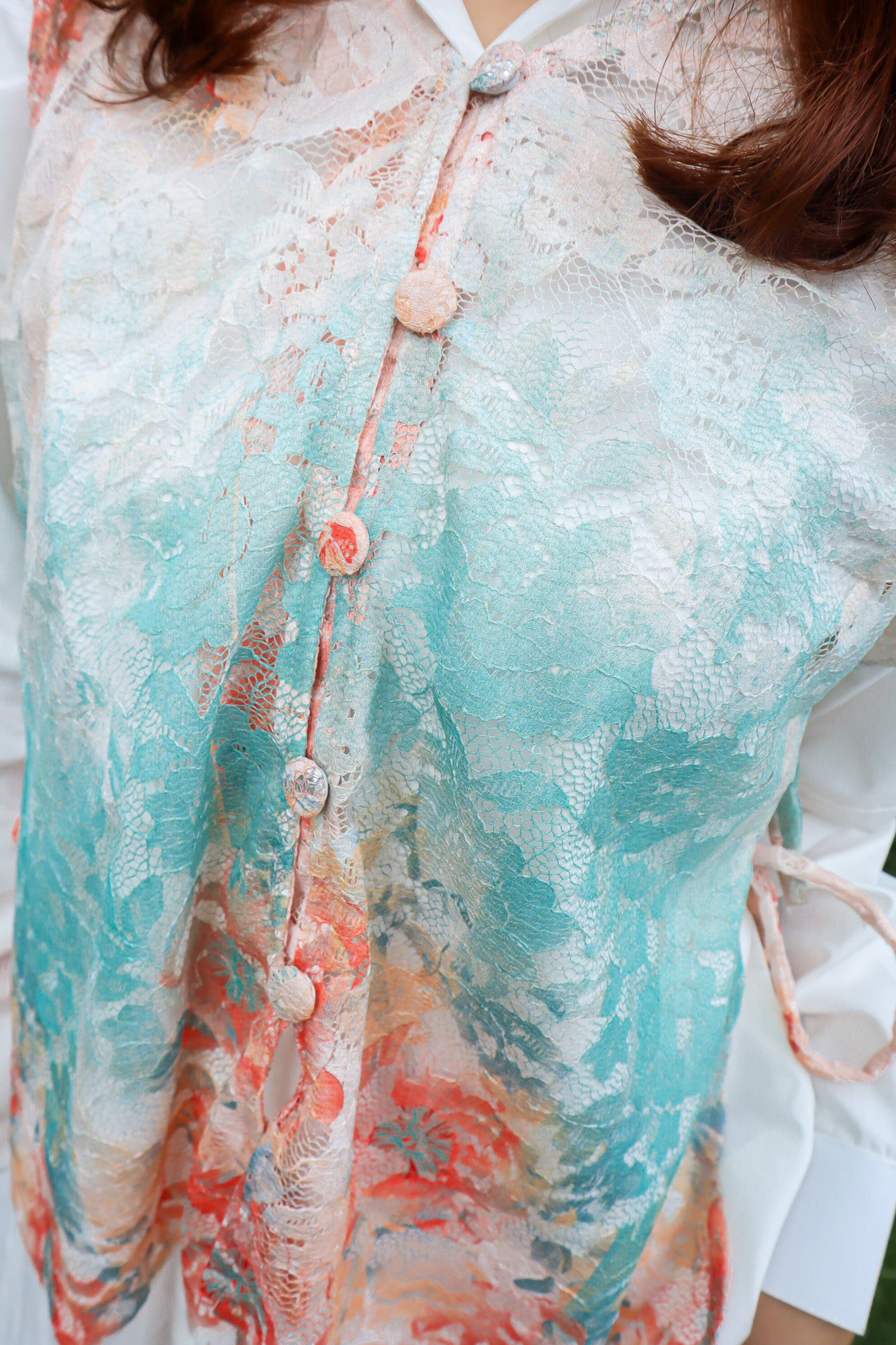 BLOOMING RAYA LACE BUTTON VEST