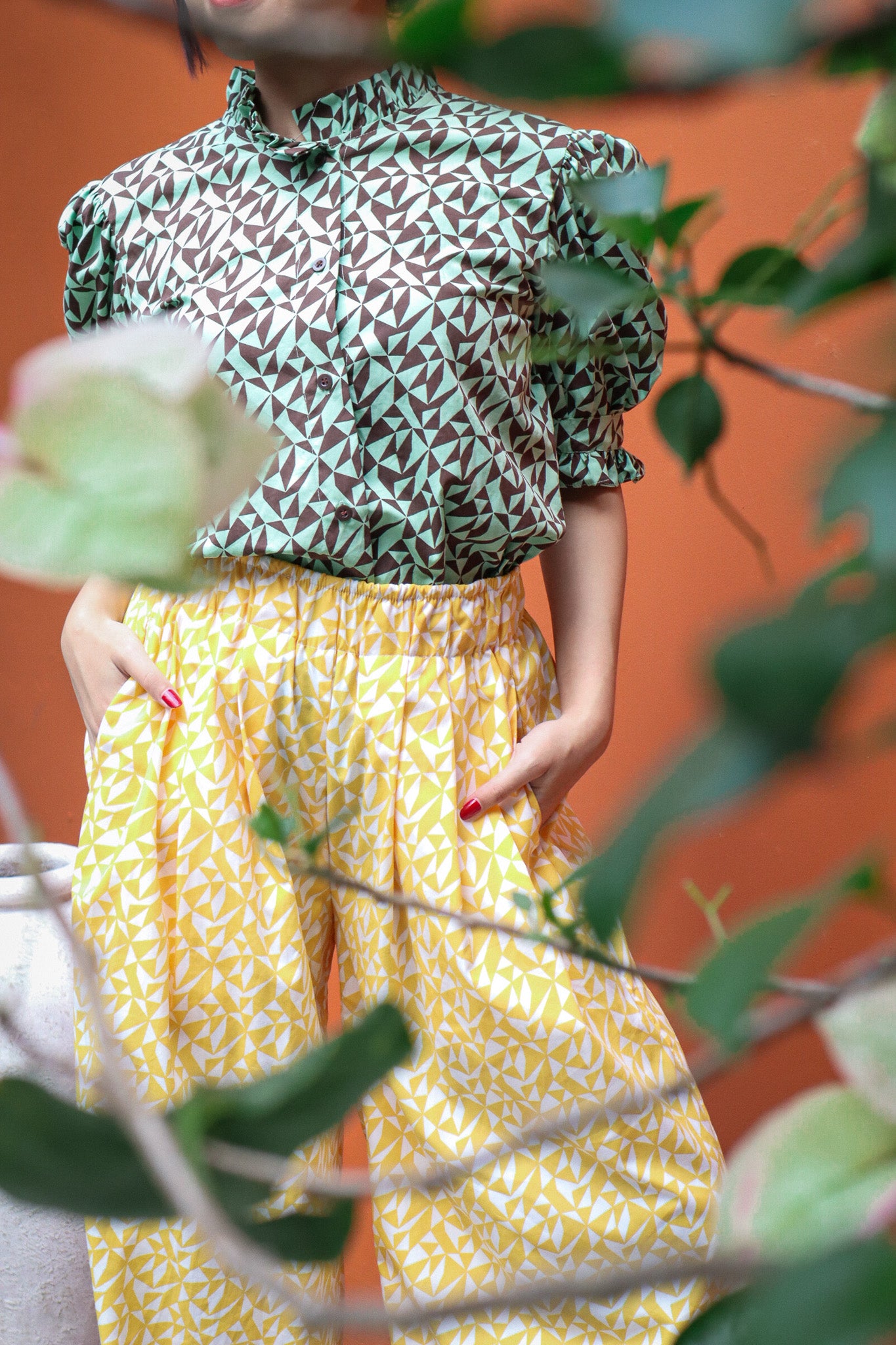 HORIZON HIGHWAIST RUBBER PANTS IN YELLOW