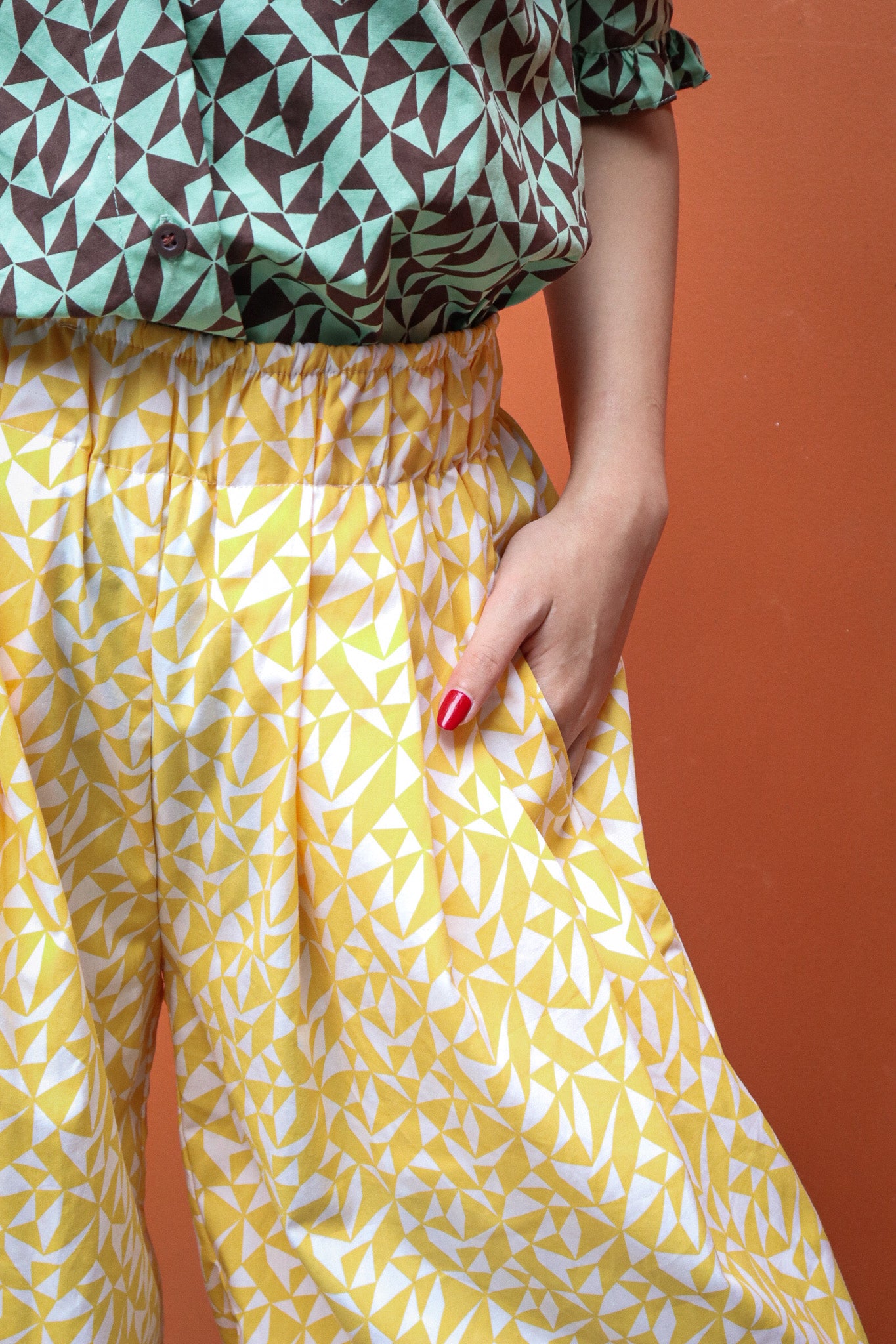 HORIZON HIGHWAIST RUBBER PANTS IN YELLOW