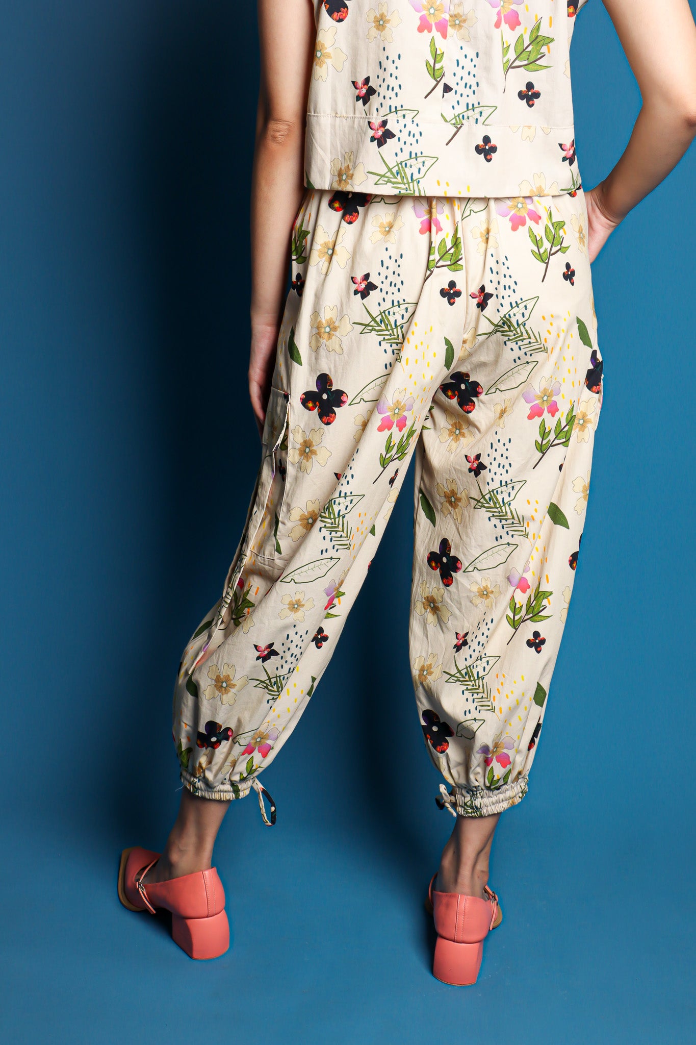 BW FLOWER CARGO PANTS