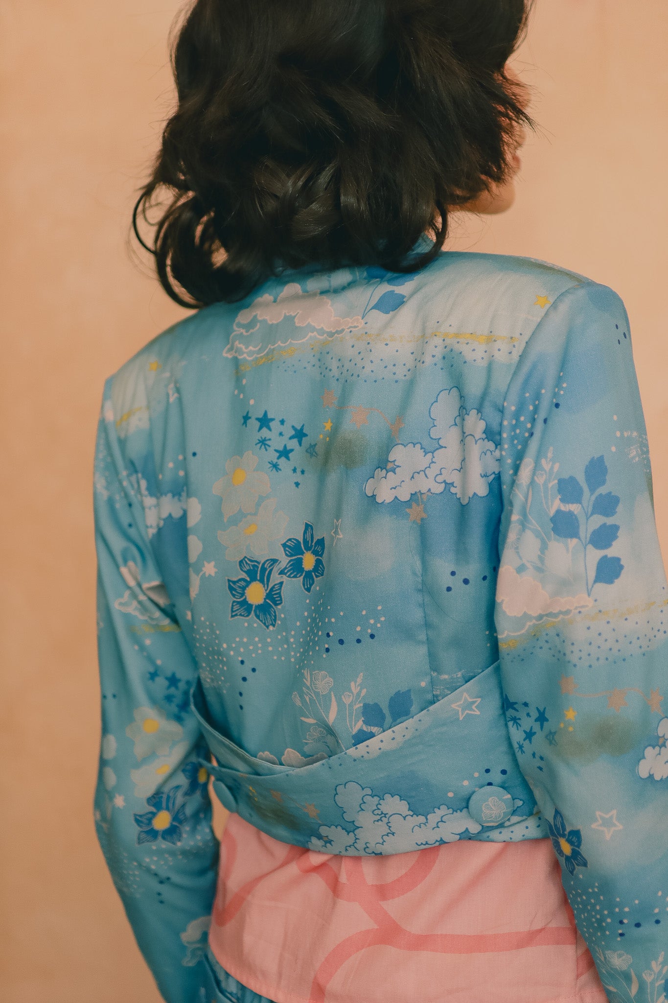 CALLA X ADINIA CROP BLAZER IN BLUE