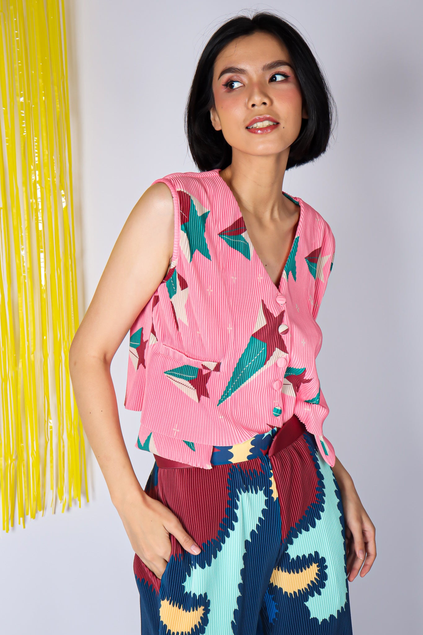 SUPERNOVA PLEATS VEST