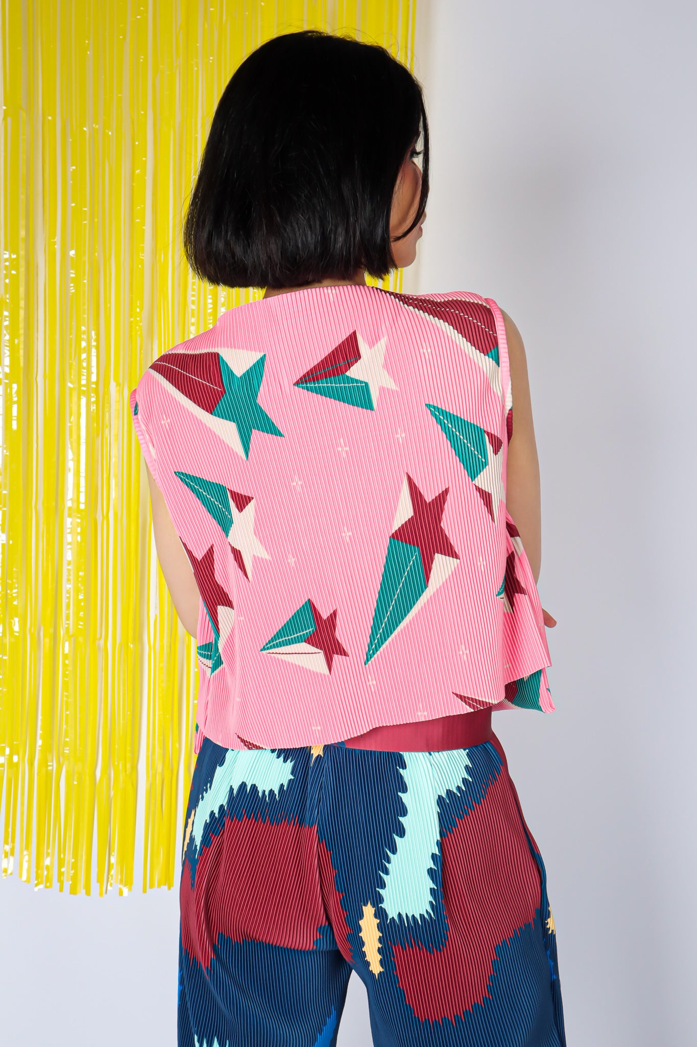 SUPERNOVA PLEATS VEST