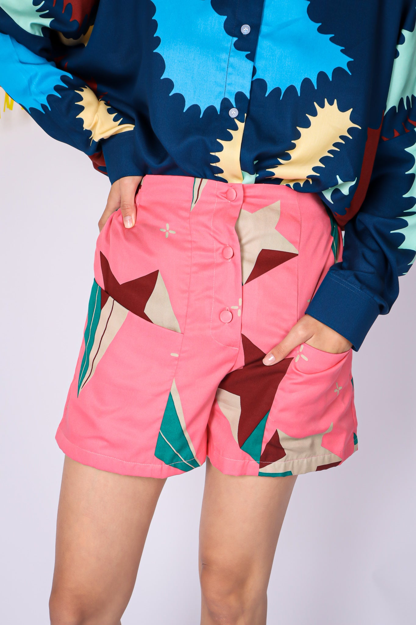SUPERNOVA SHORT PANTS