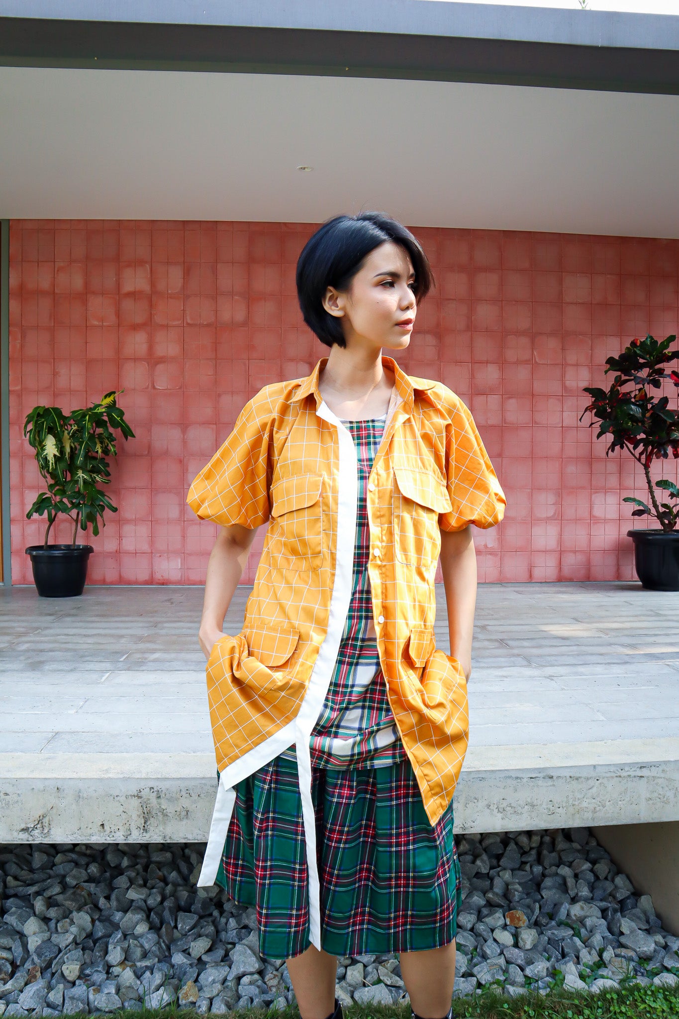 BASIC SQUARE PUFFY OUTER IN GOLD