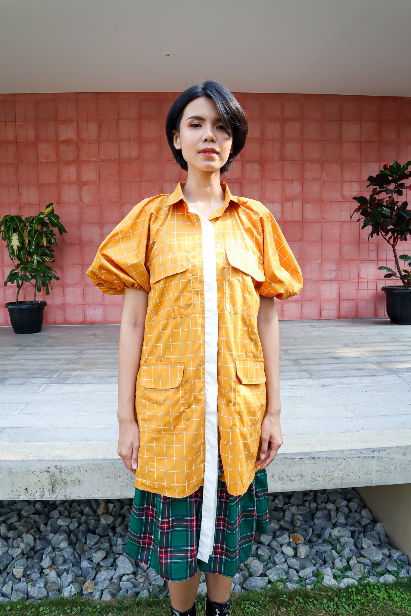 BASIC SQUARE PUFFY OUTER IN GOLD