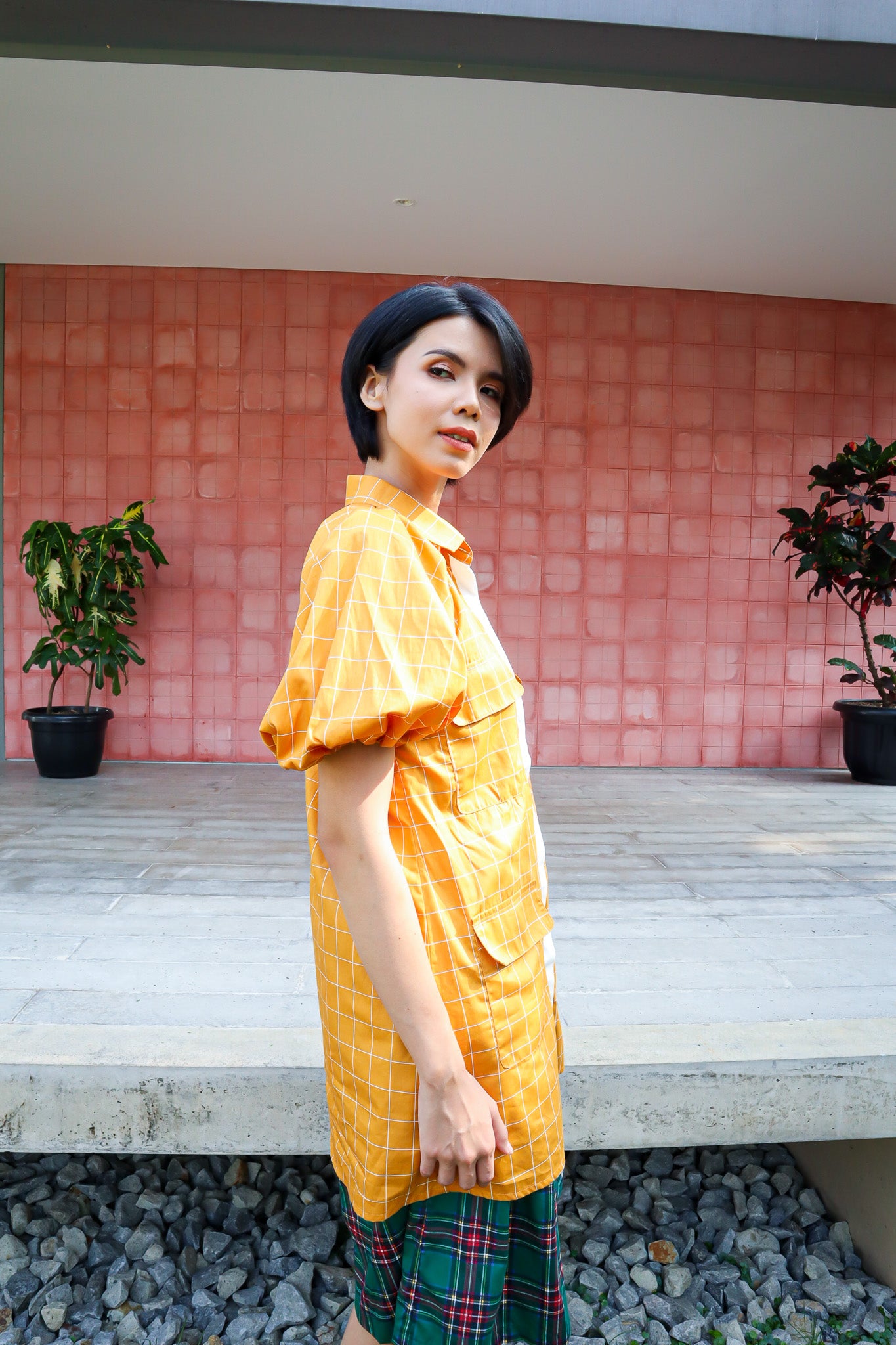 BASIC SQUARE PUFFY OUTER IN GOLD