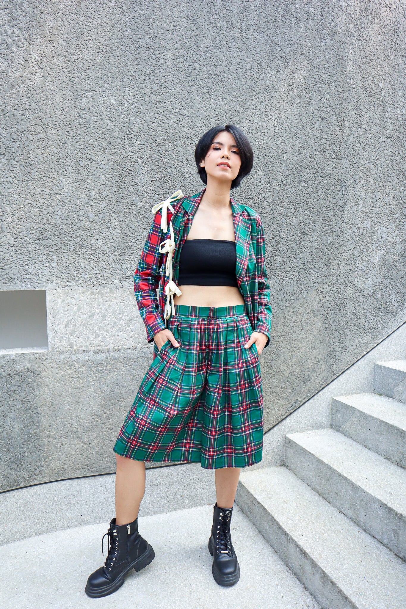 BASIC TARTAN BERMUDA PANTS IN GREEN