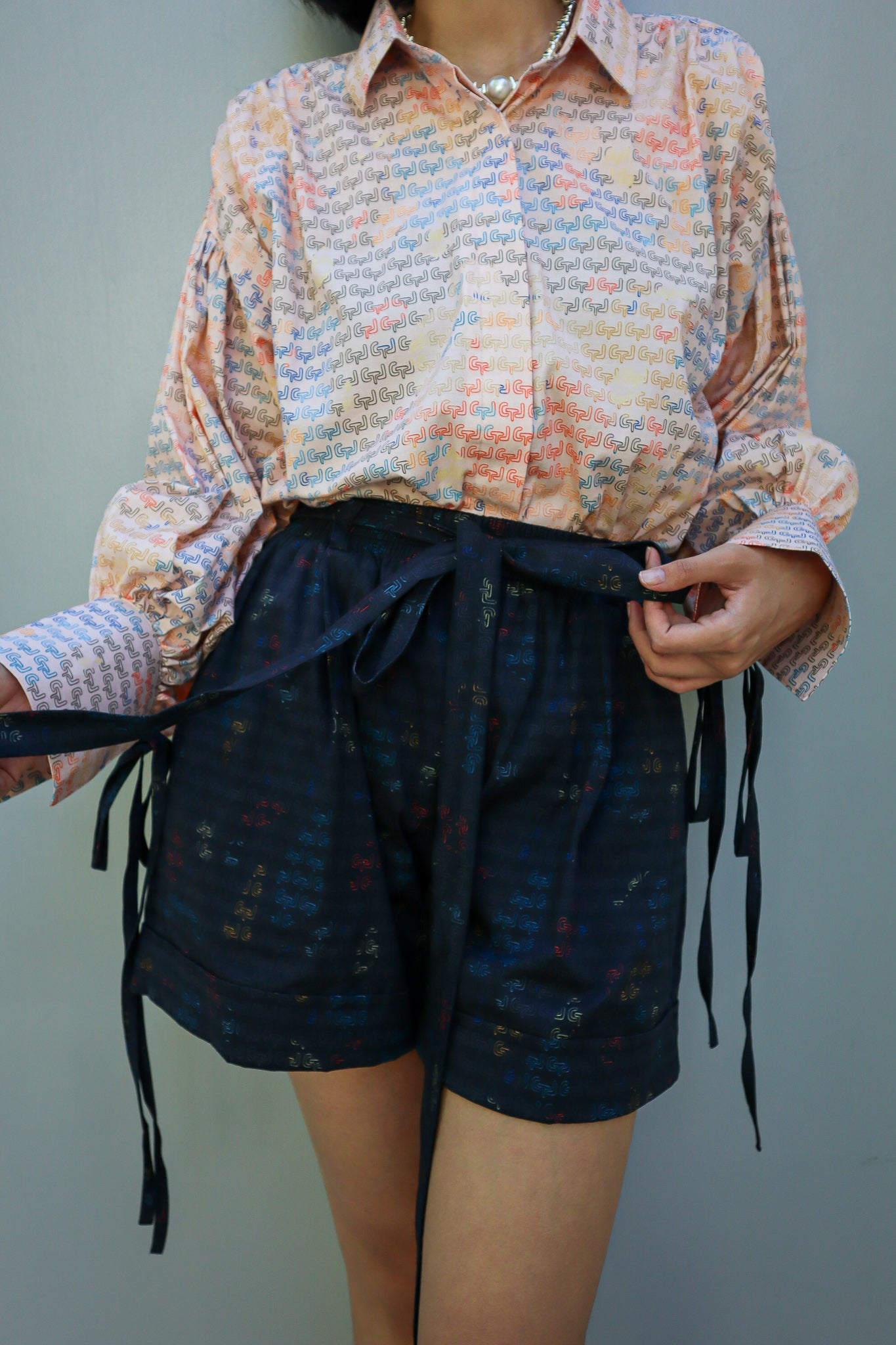 CTL BLACK RIBBON SHORT PANTS