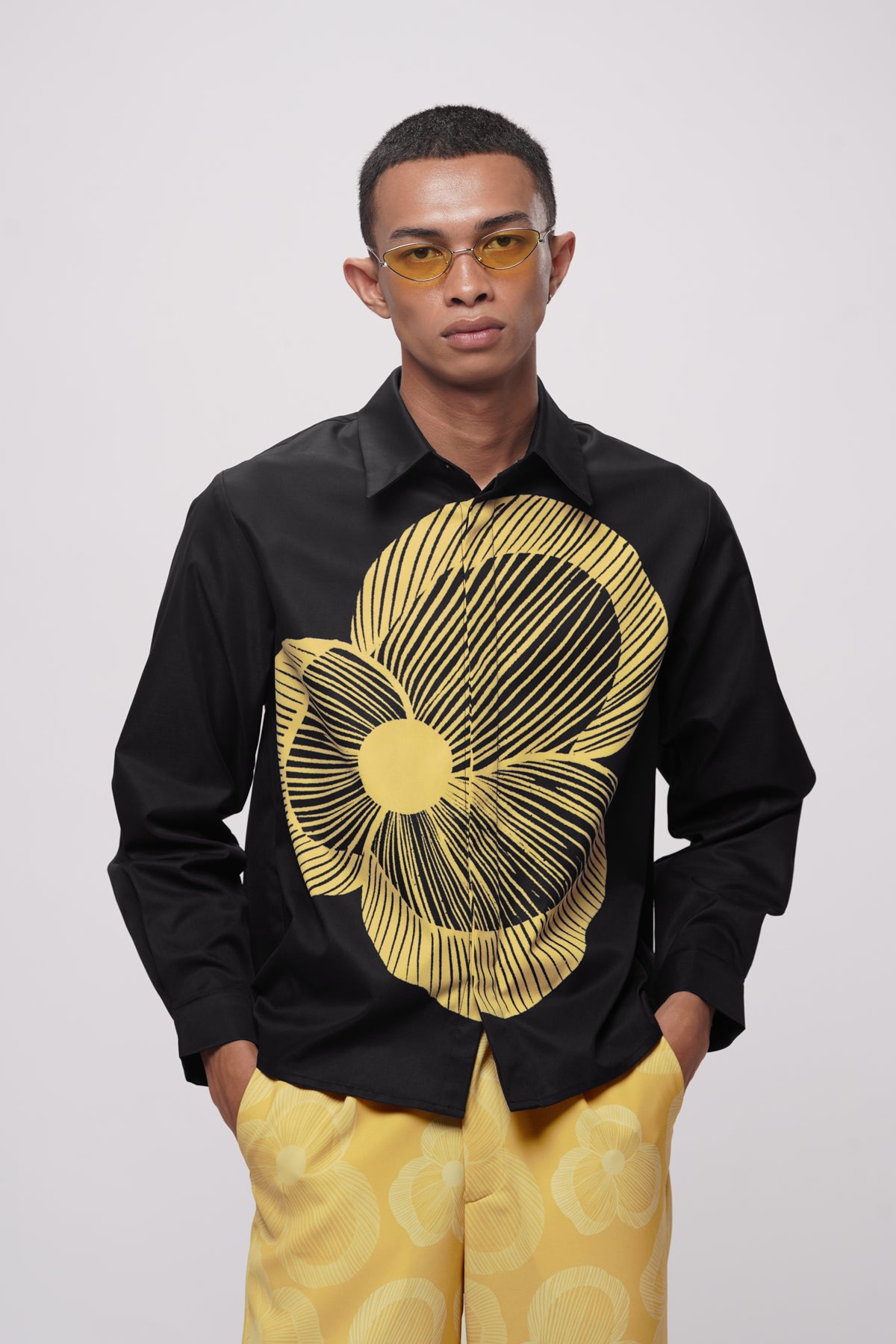 Mora Basic Shirt - Black Yell-o