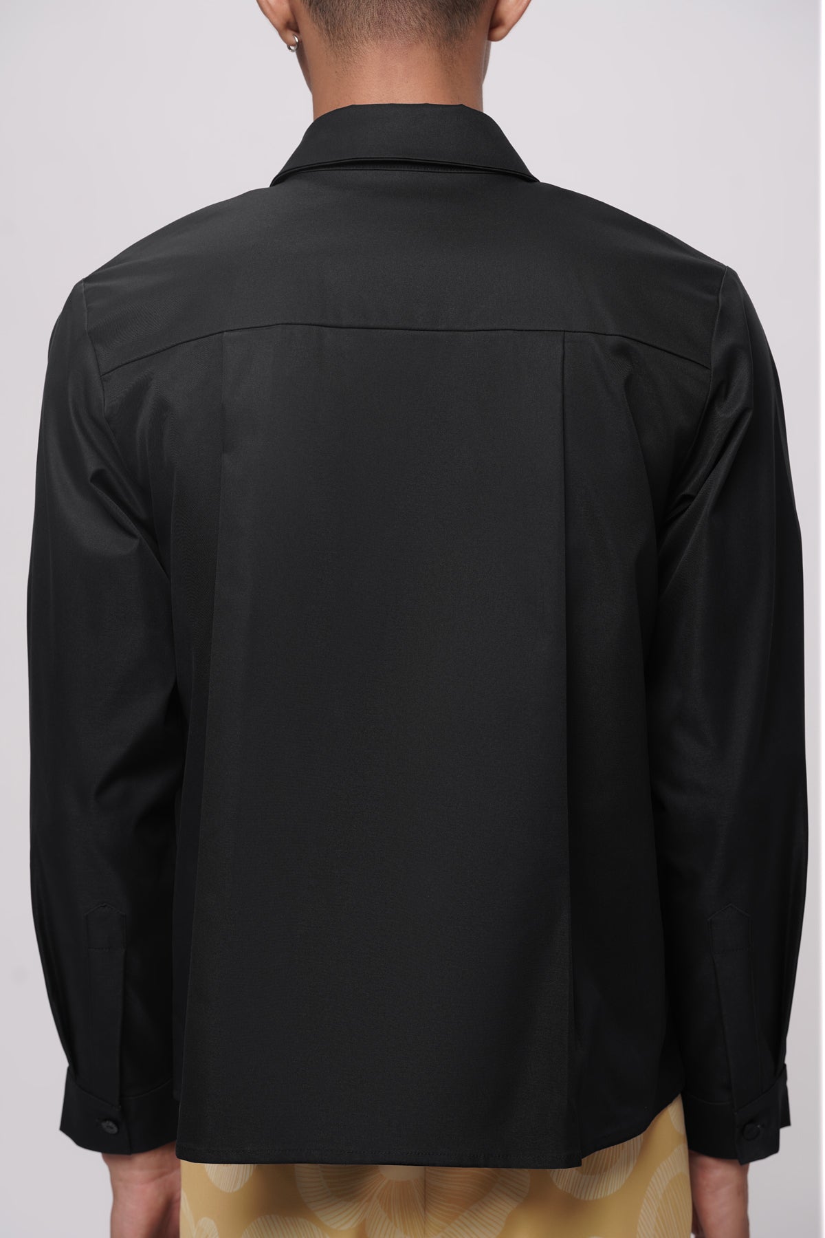 Mora Basic Shirt - Black Yell-o