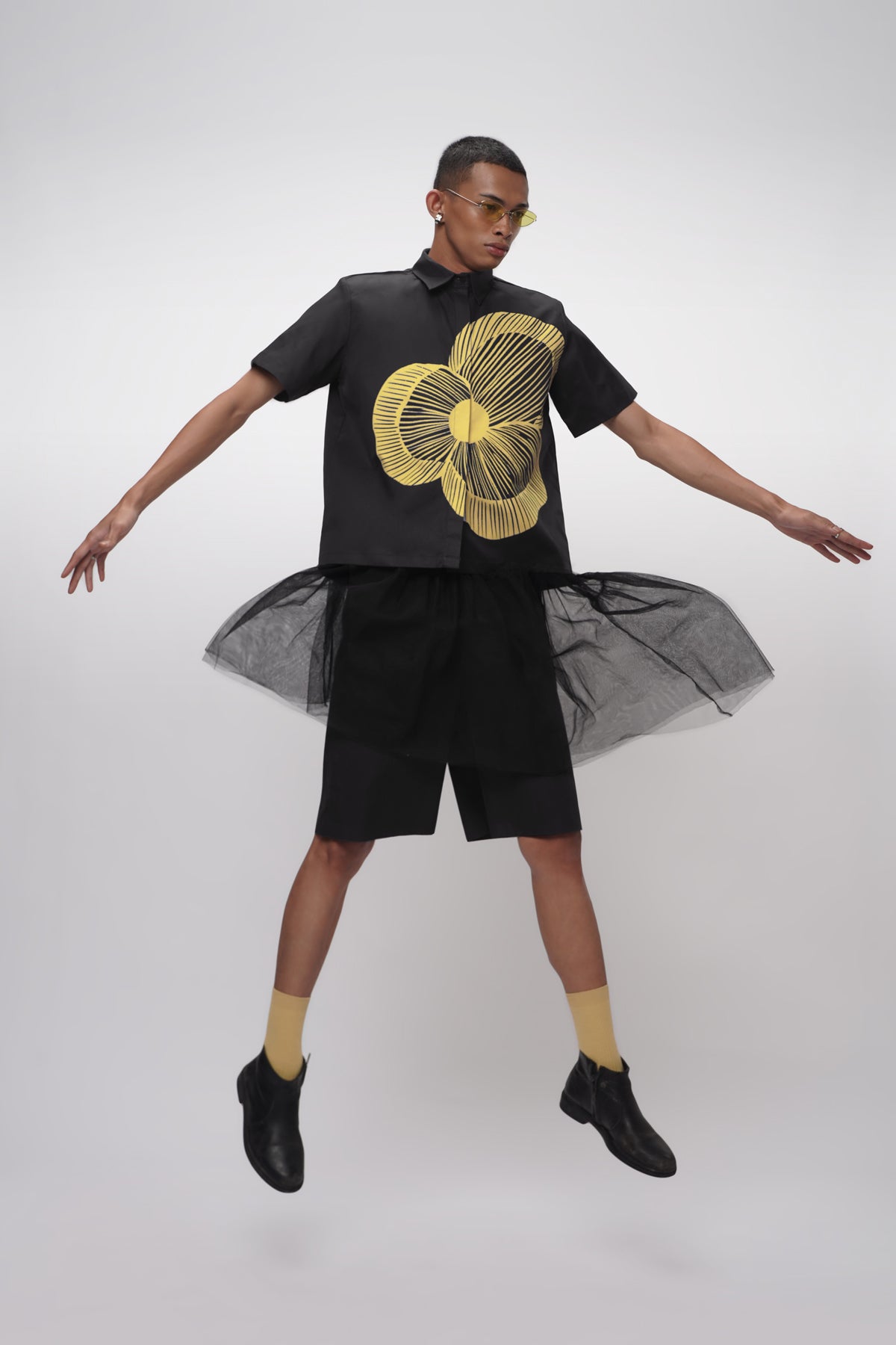 Mora Shirt - Black Yell-o