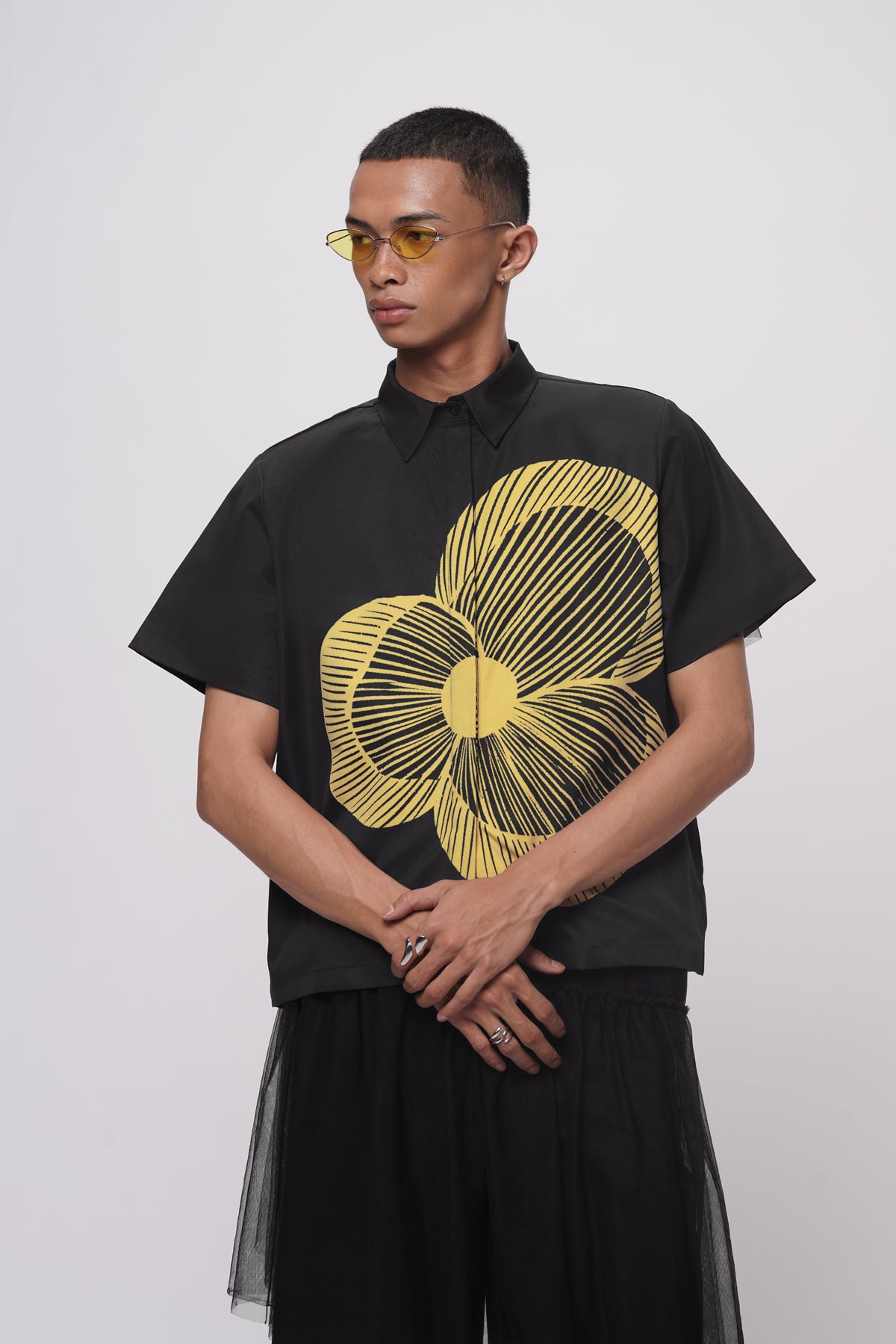 Mora Shirt - Black Yell-o