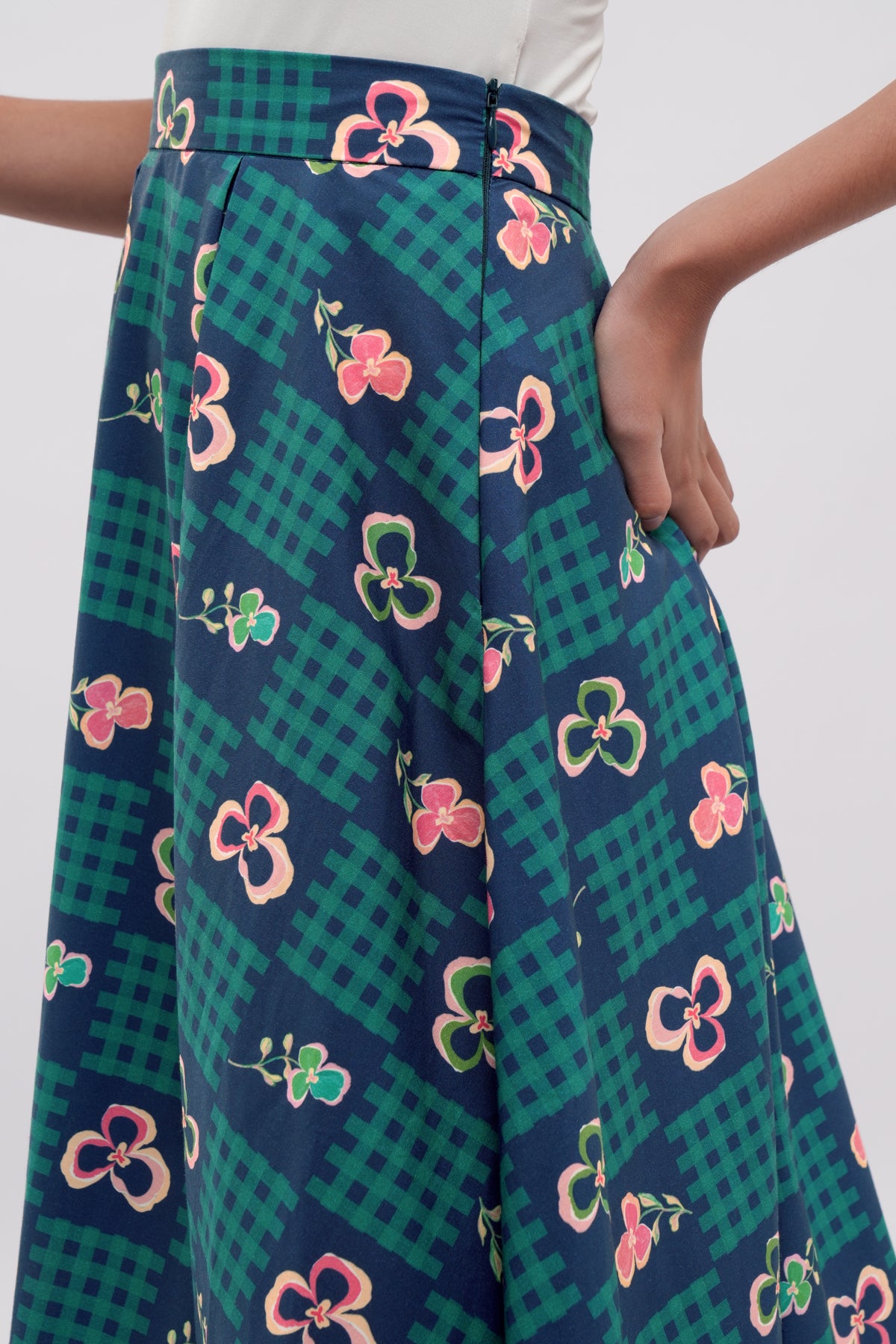 Orelle Line Skirt - Blume