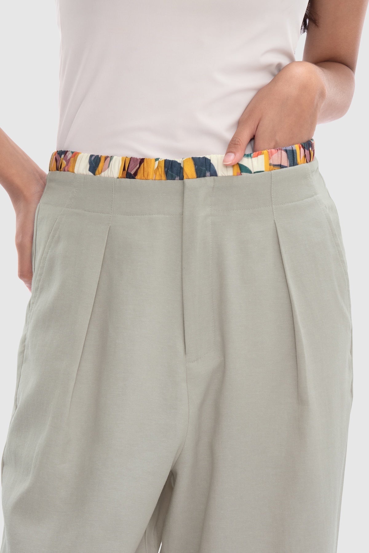 Solstice Reveal Hem Pants - Stone