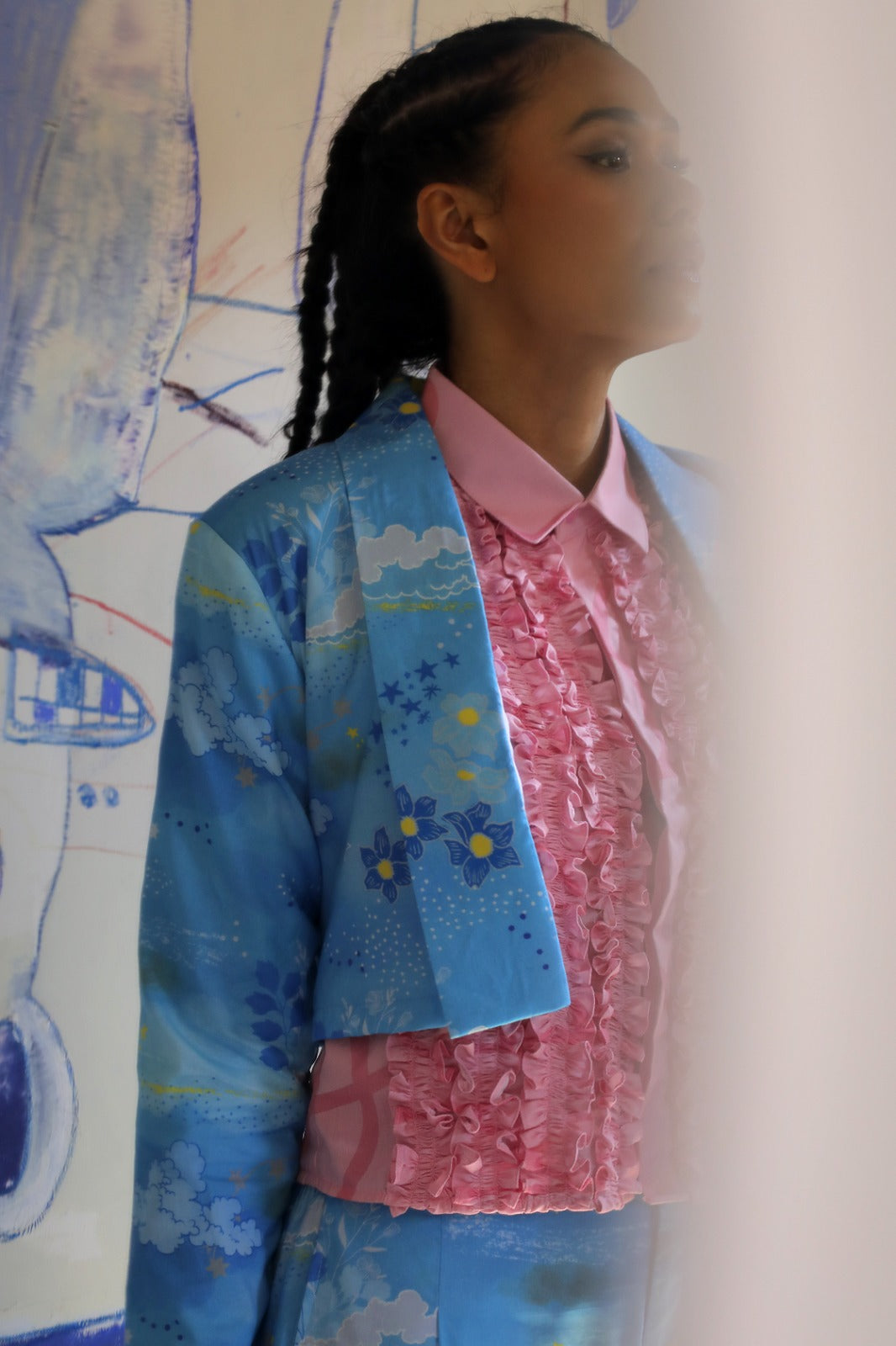 CALLA X ADINIA CROP BLAZER IN BLUE