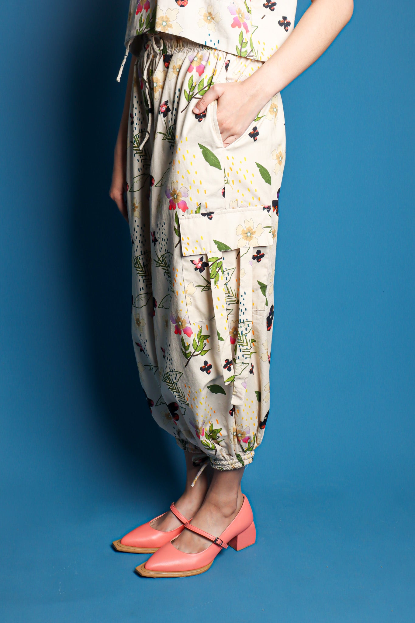BW FLOWER CARGO PANTS