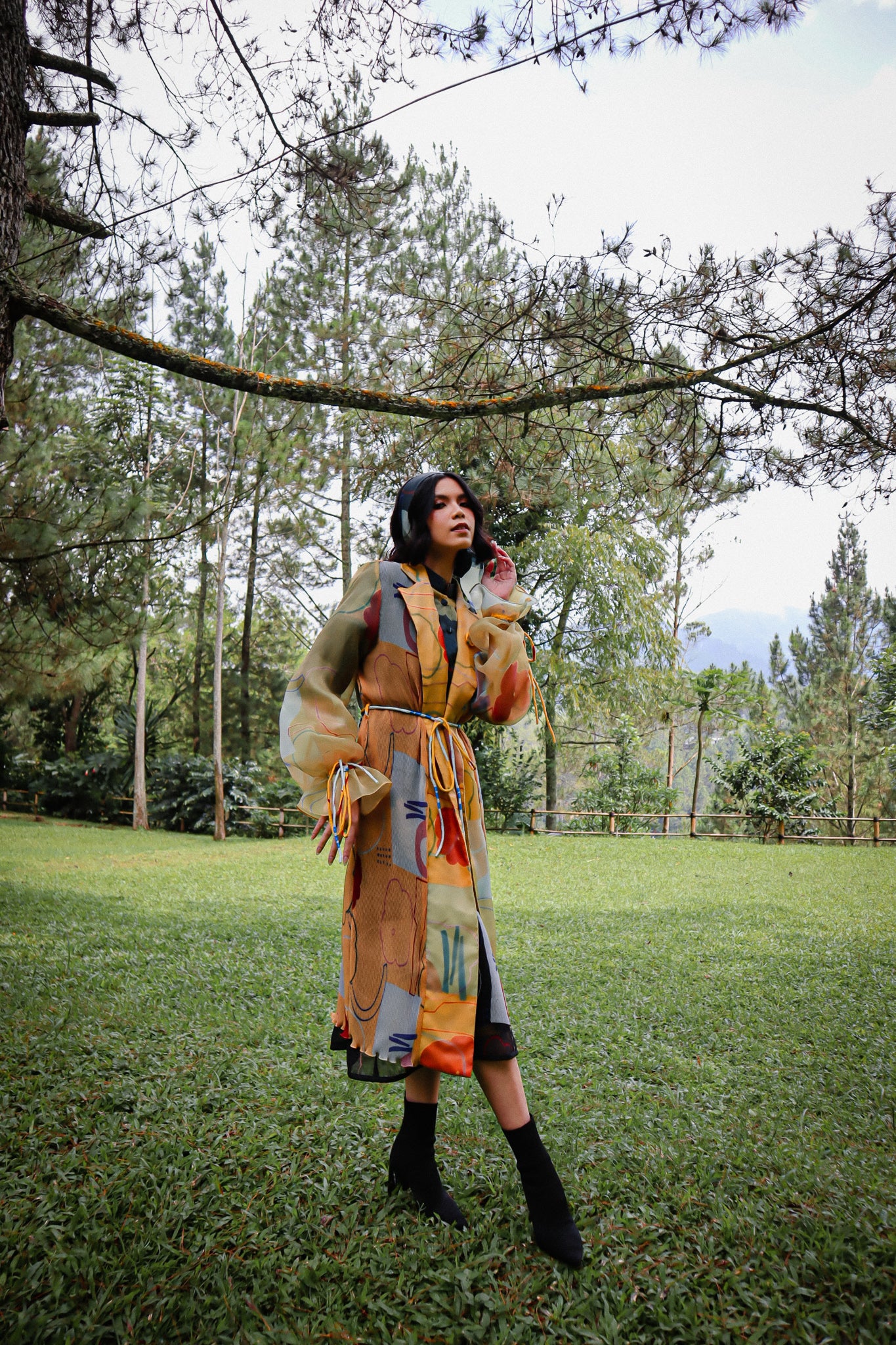 BEAU YELLOW CHIFFON PLEATS OUTER