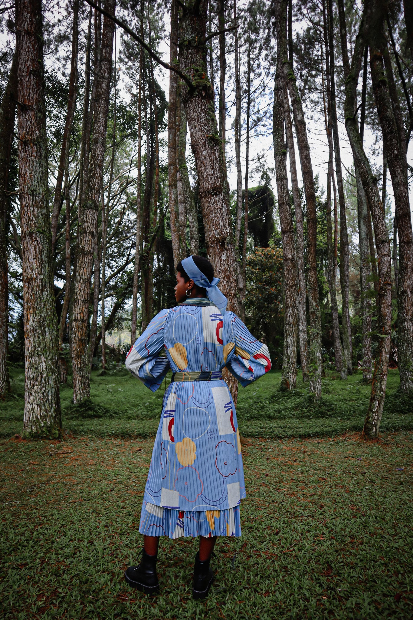 BEAU BLUE PLEATS TRENCH COAT