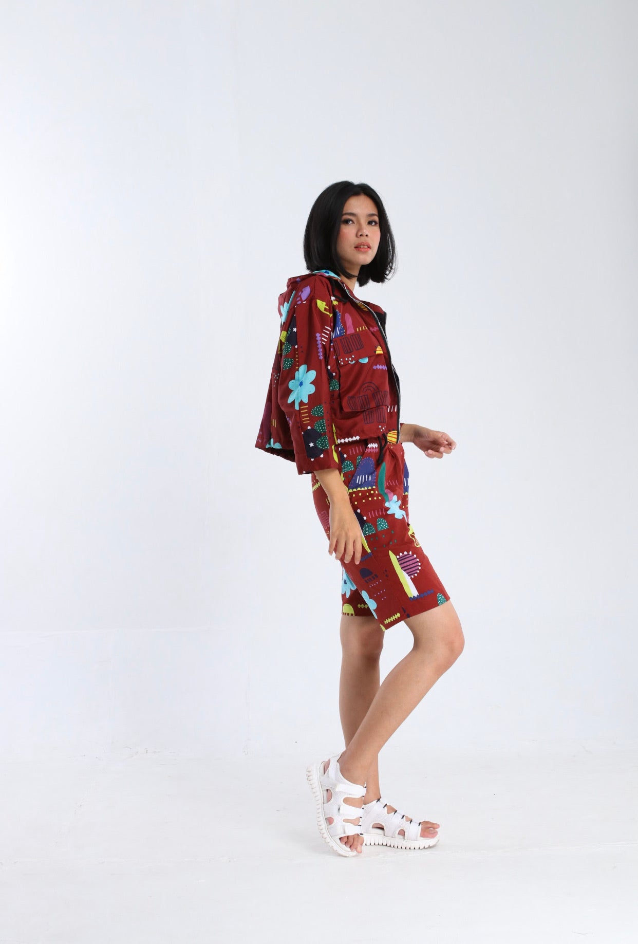 ANNA RED BERMUDA PANTS