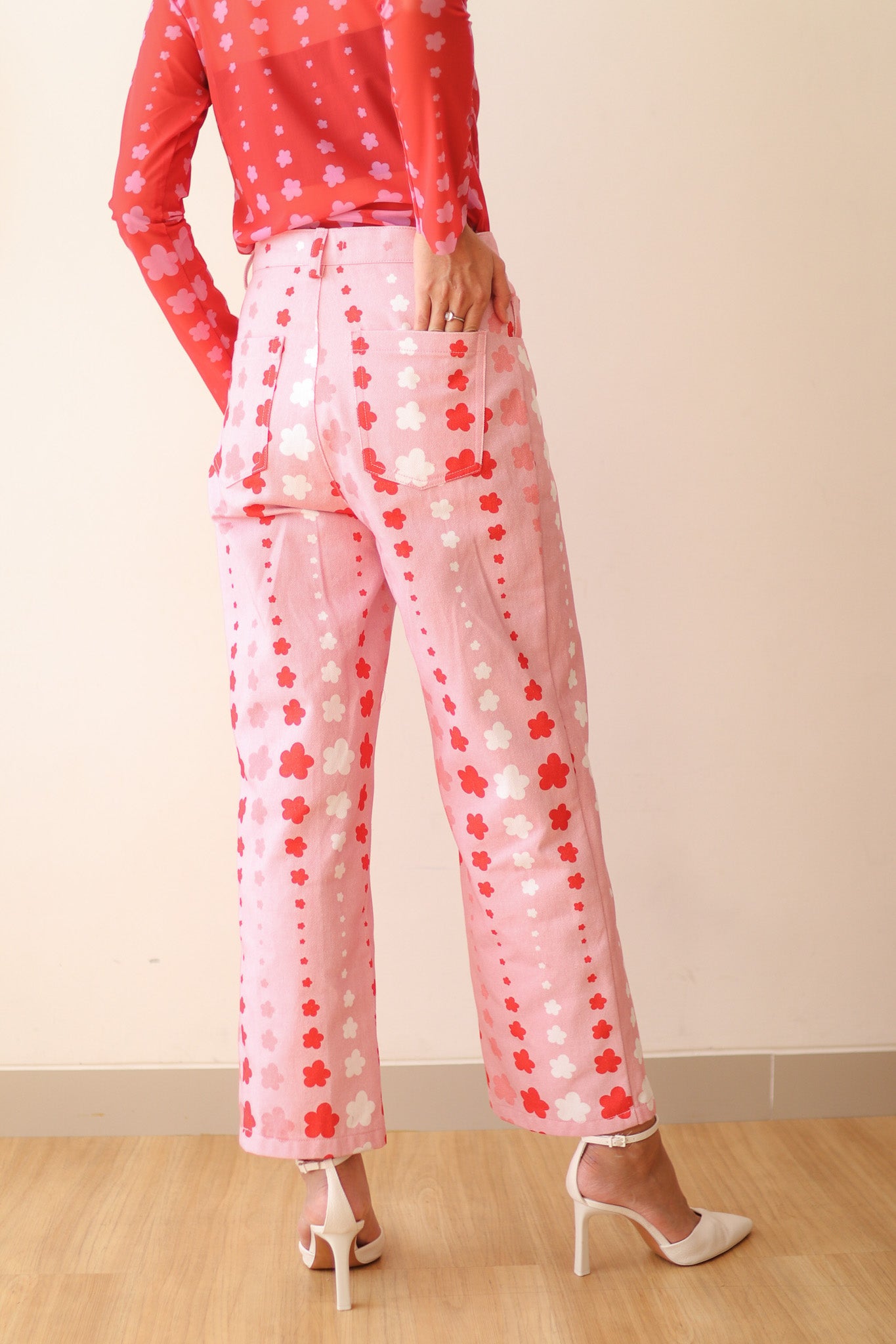 STARS DENIM PIPE TROUSERS IN PINK