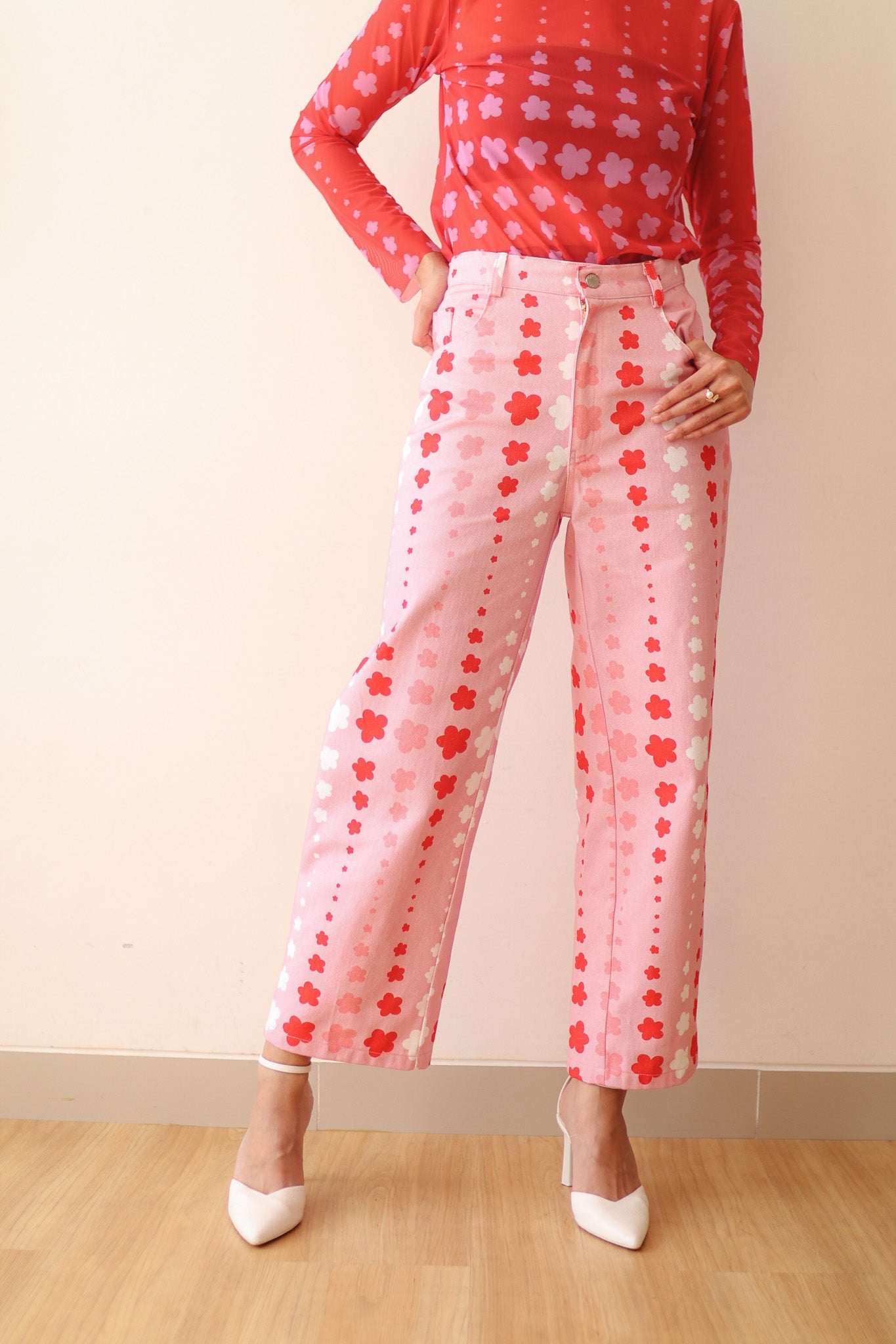 STARS DENIM PIPE TROUSERS IN PINK