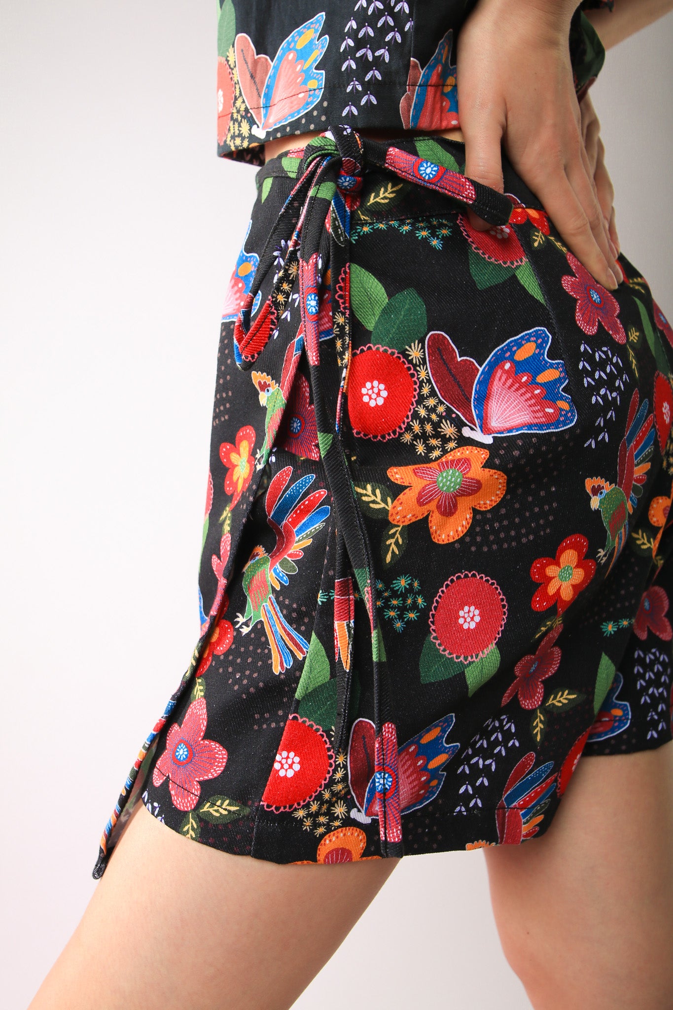 BLACK BIRD DENIM SKORT