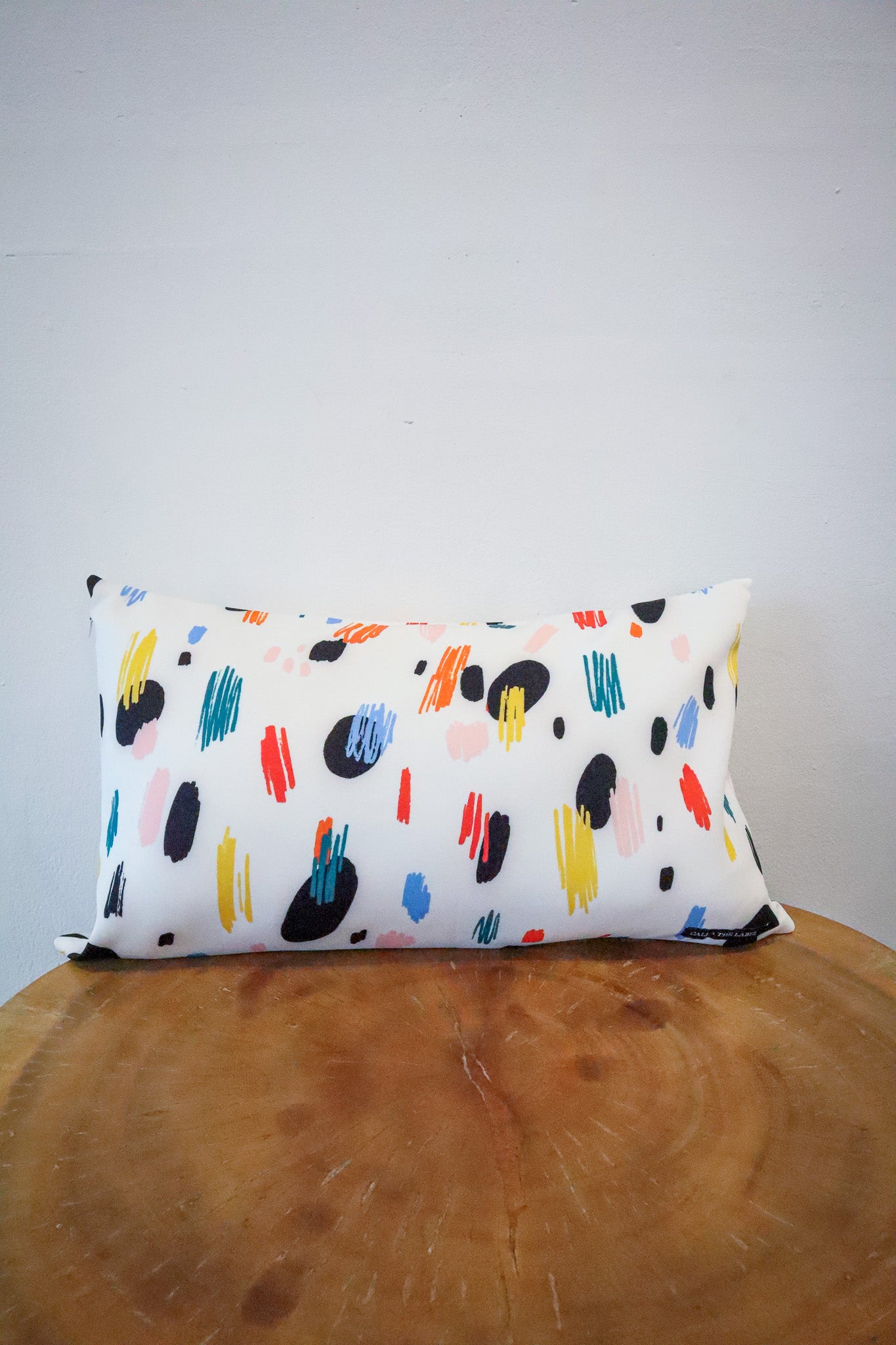 WHITE CUSHION COVER