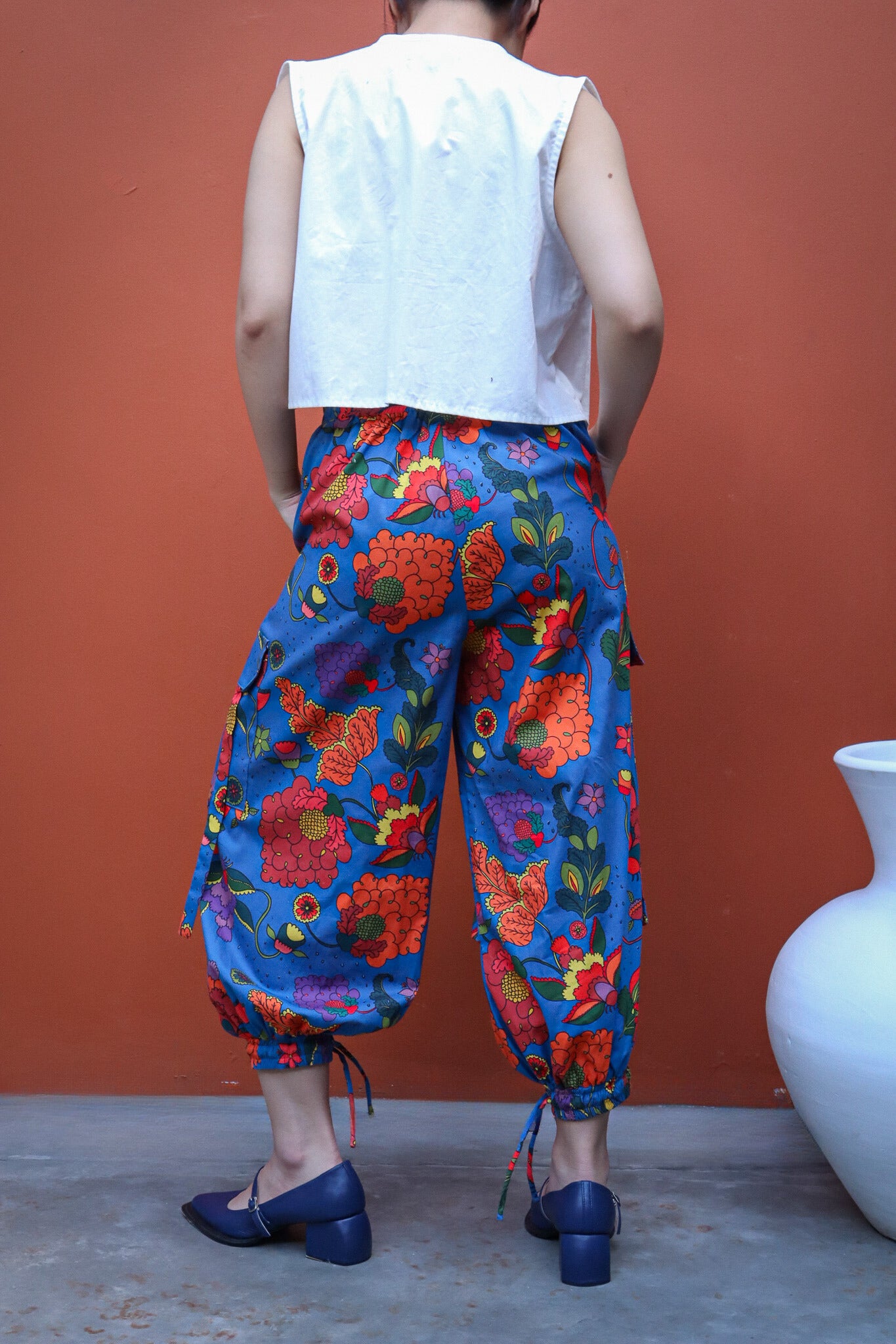 FLORAL BLUE CARGO PANTS