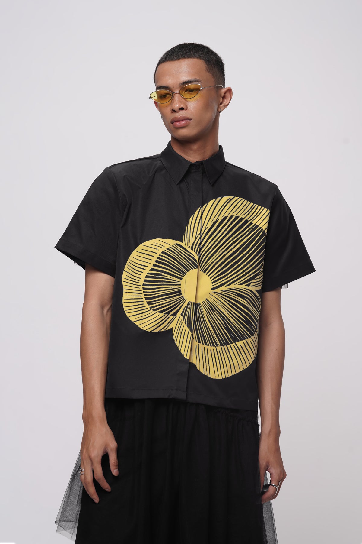 Mora Shirt - Black Yell-o