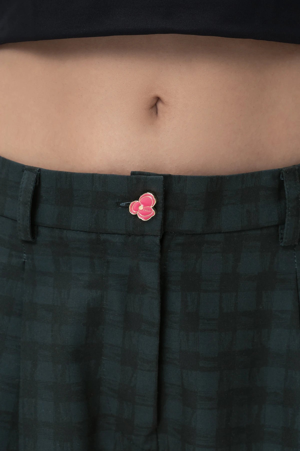 Noir Basic Pants - Lush