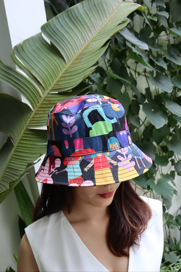IDEKU BLACK BUCKET HAT